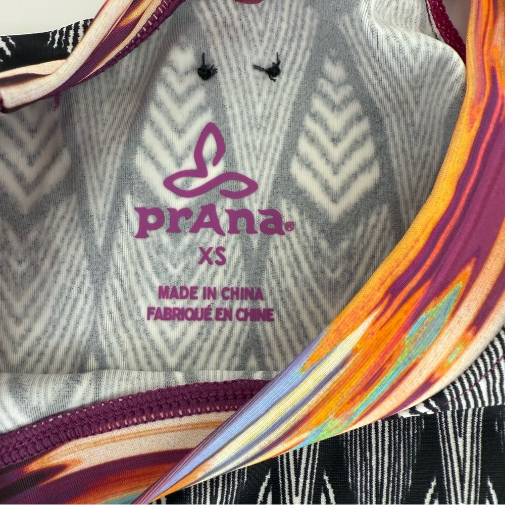 prAna Geometric Ikat Long Sleeve Top & Capri Legging Set XS Bundle - Picture 3 of 10